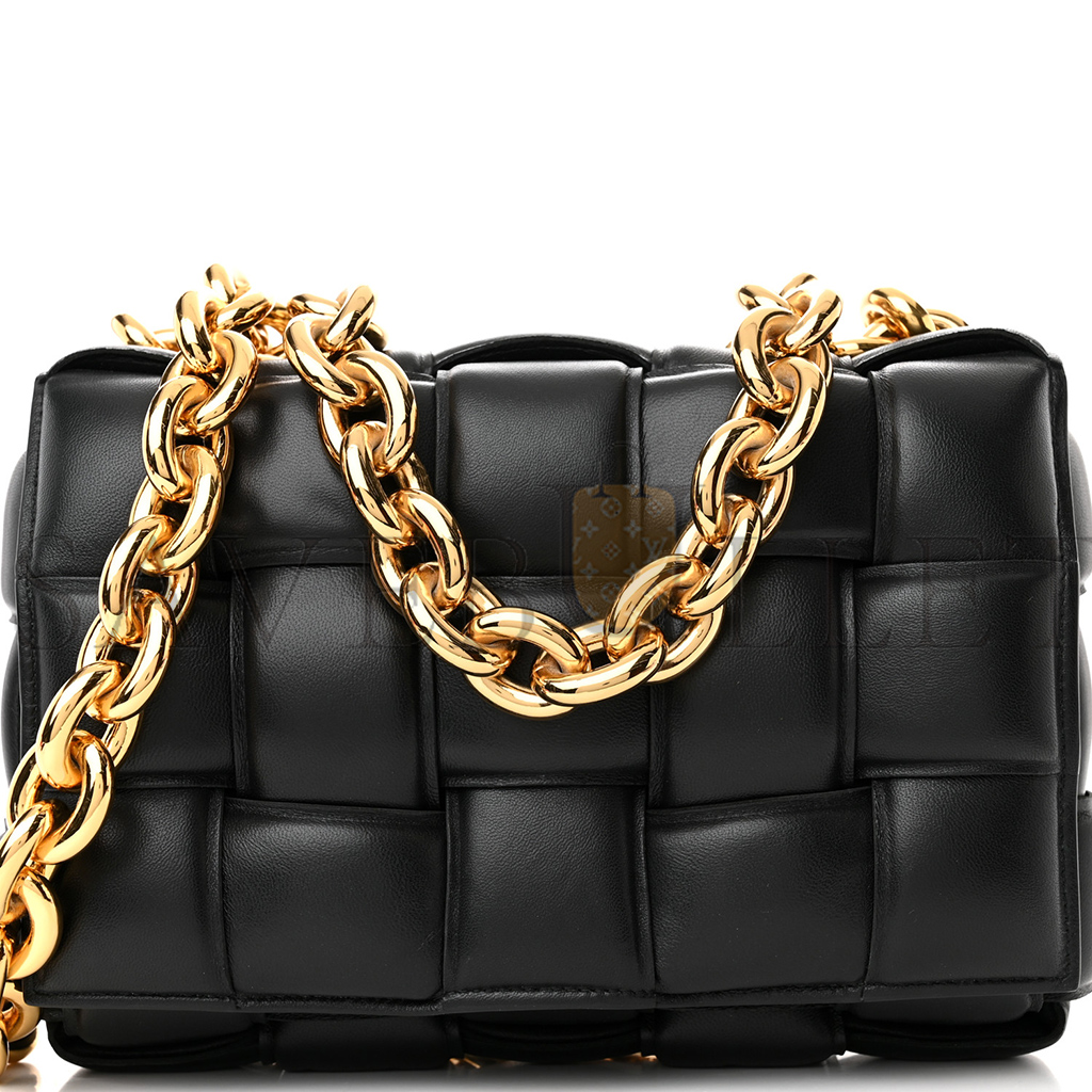 bo*te*ga Ve*ne*ta lambskin maxi intreccio padded chain cassette crossbody bag black  (27*18*8cm)
