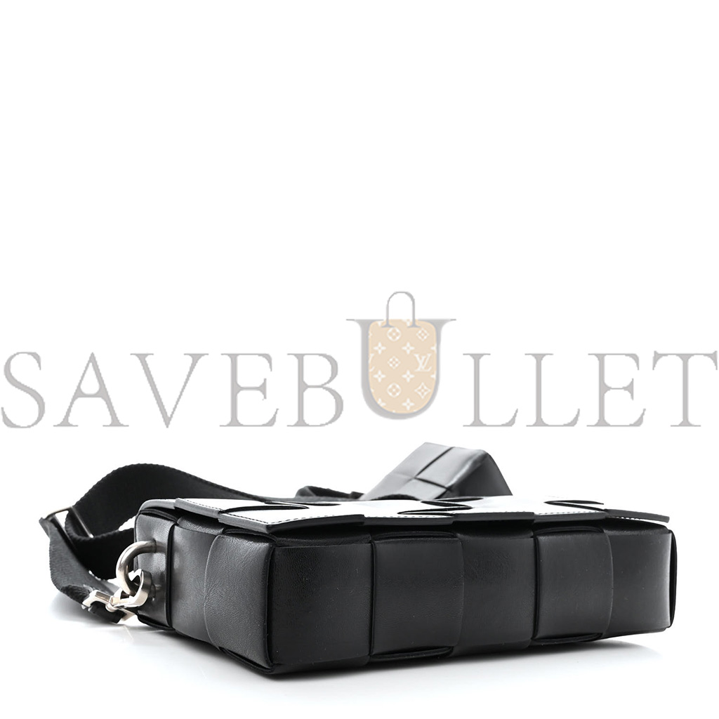 bo*te*ga Ve*ne*ta calfskin maxi intreccio cassette with strap bag black  (23*15*5.5cm)
